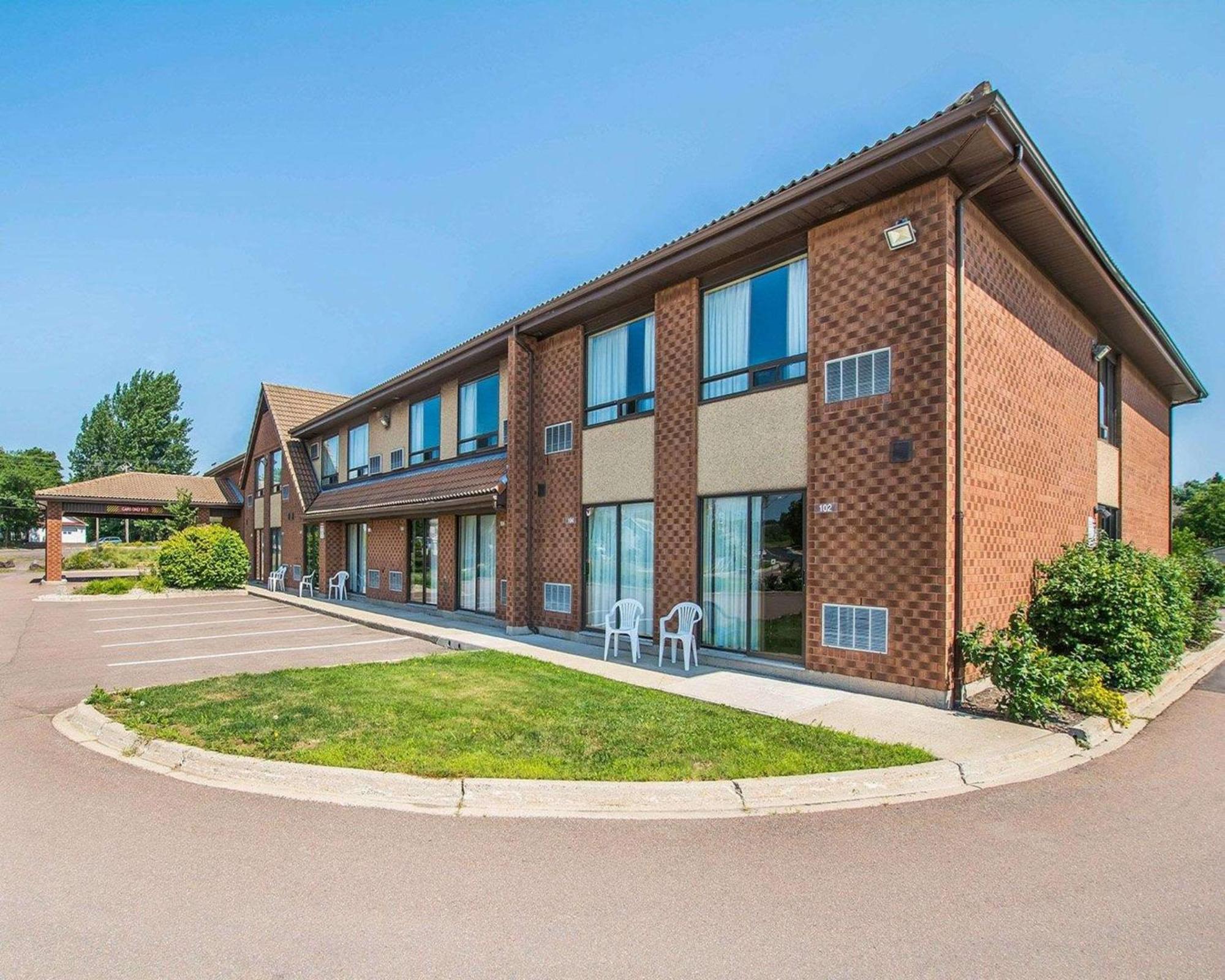 Comfort Inn East Moncton Exterior photo